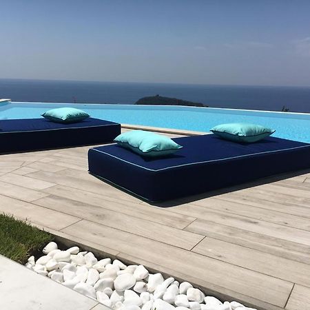 Luxury Villa Blue&Blanc Piscina A Sfioro Isola Diamante Exteriör bild