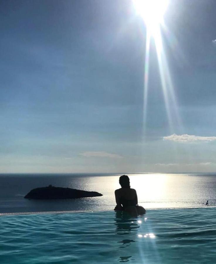Luxury Villa Blue&Blanc Piscina A Sfioro Isola Diamante Exteriör bild