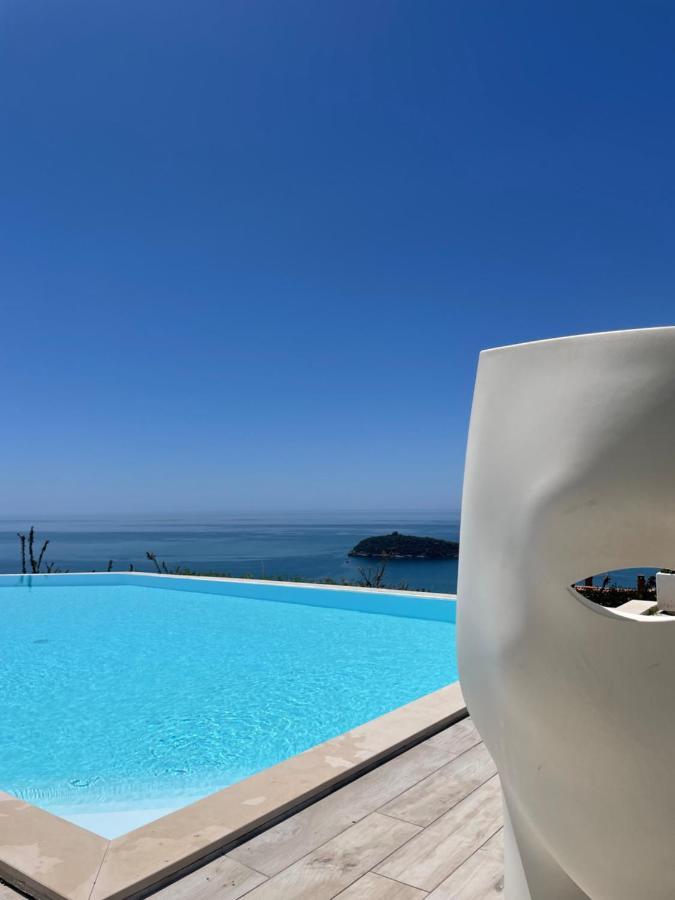 Luxury Villa Blue&Blanc Piscina A Sfioro Isola Diamante Exteriör bild